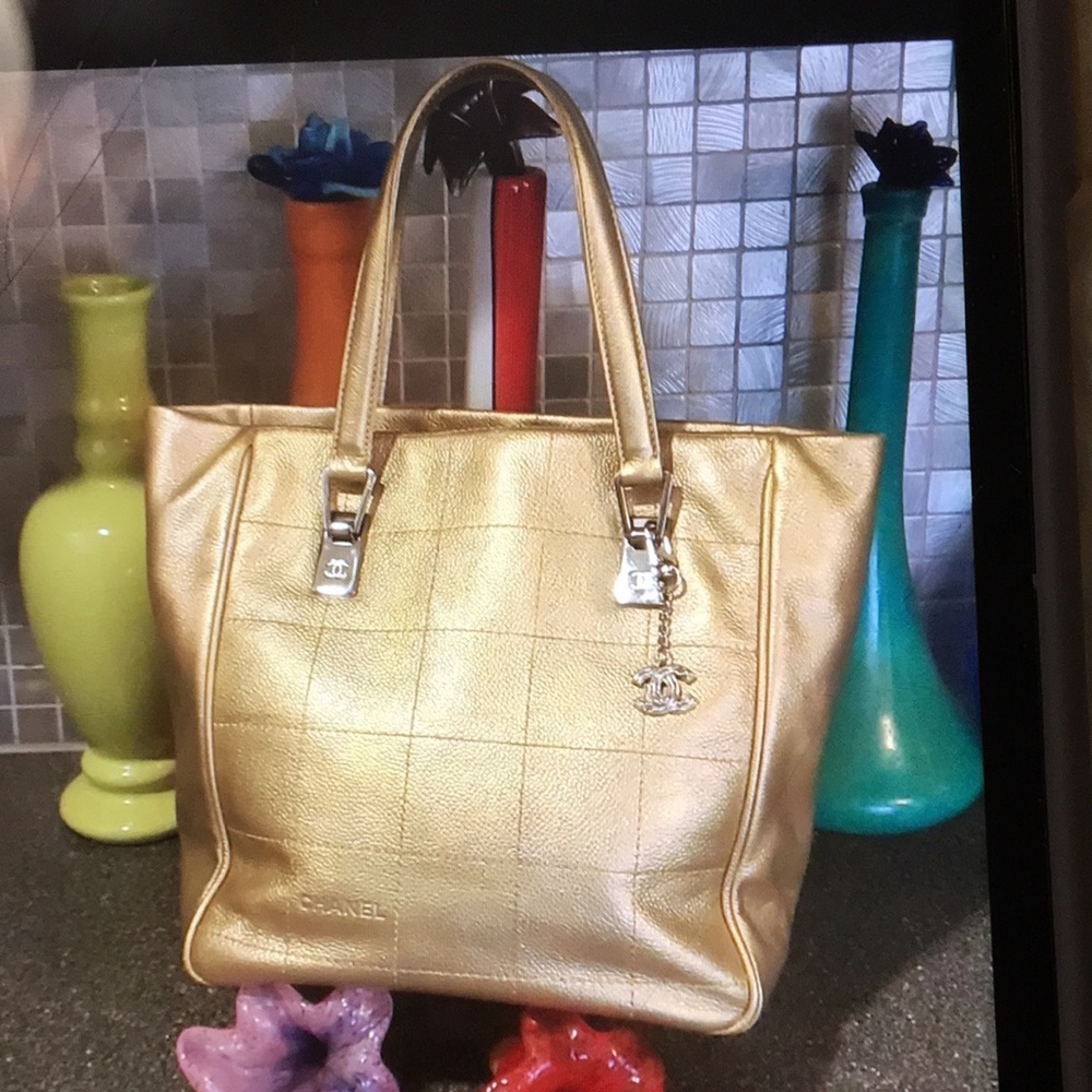 Chanel tote in iridescent gold in pristine condition